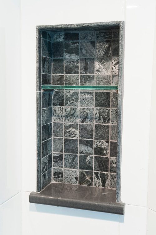 vertical shower niche