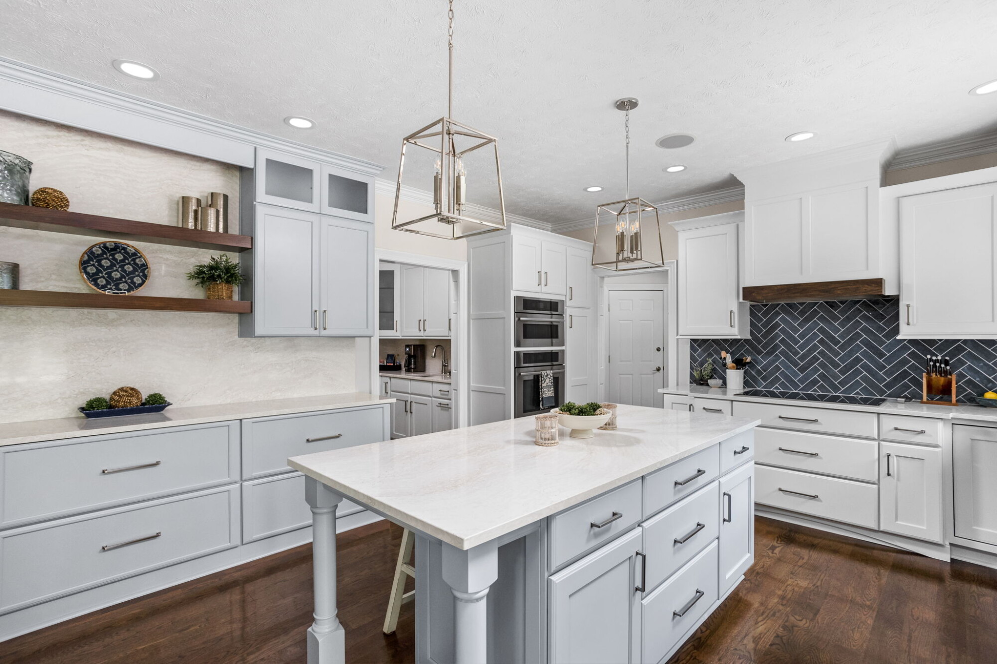 Transitional Kitchen Remodel in Carmel, IN by Worthington Design & Remodeling project photo